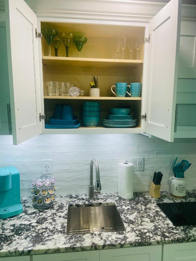 Beautiful And Comfortable Rom Apt # 2 Tampa Dış mekan fotoğraf