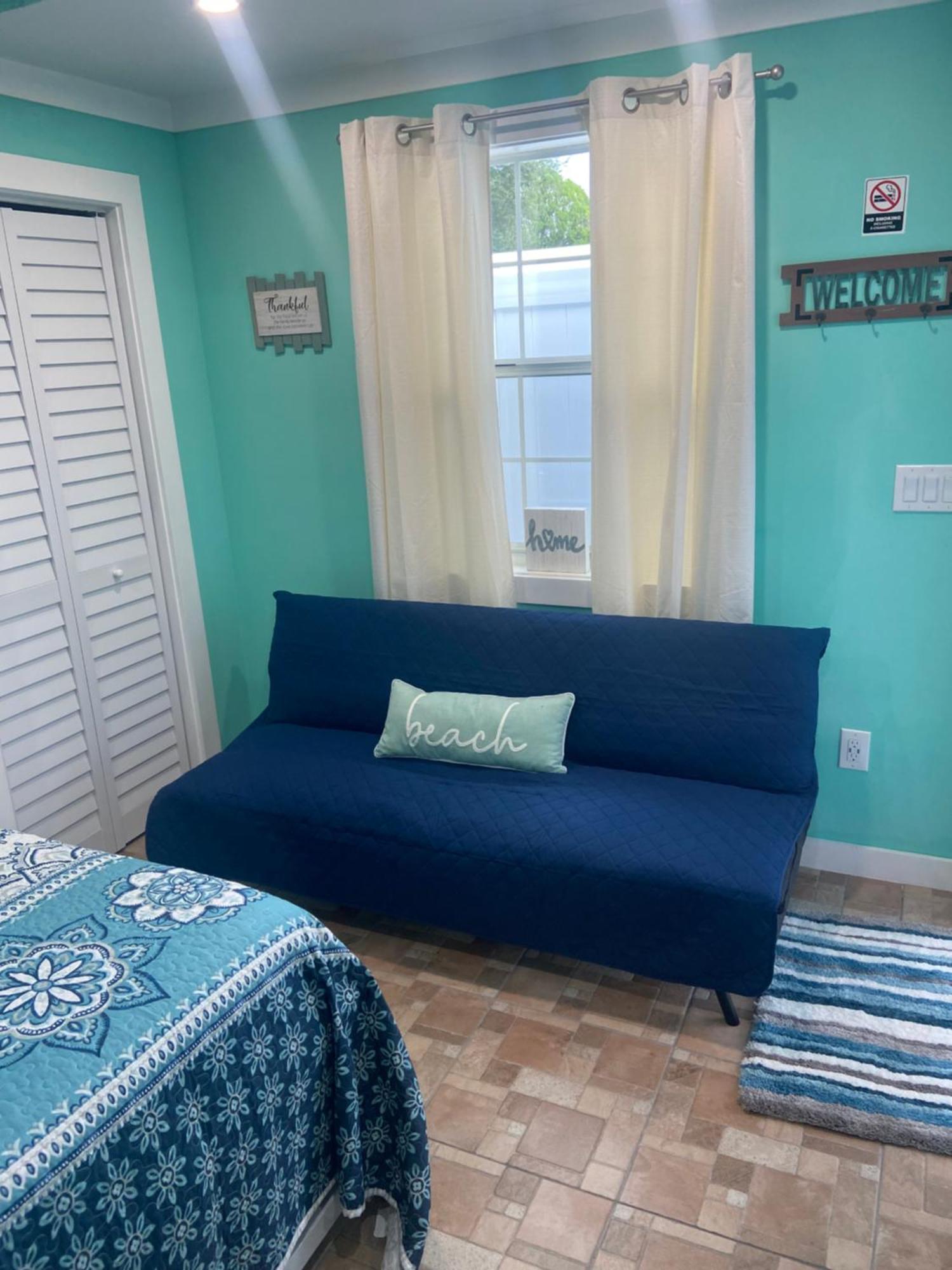 Beautiful And Comfortable Rom Apt # 2 Tampa Dış mekan fotoğraf